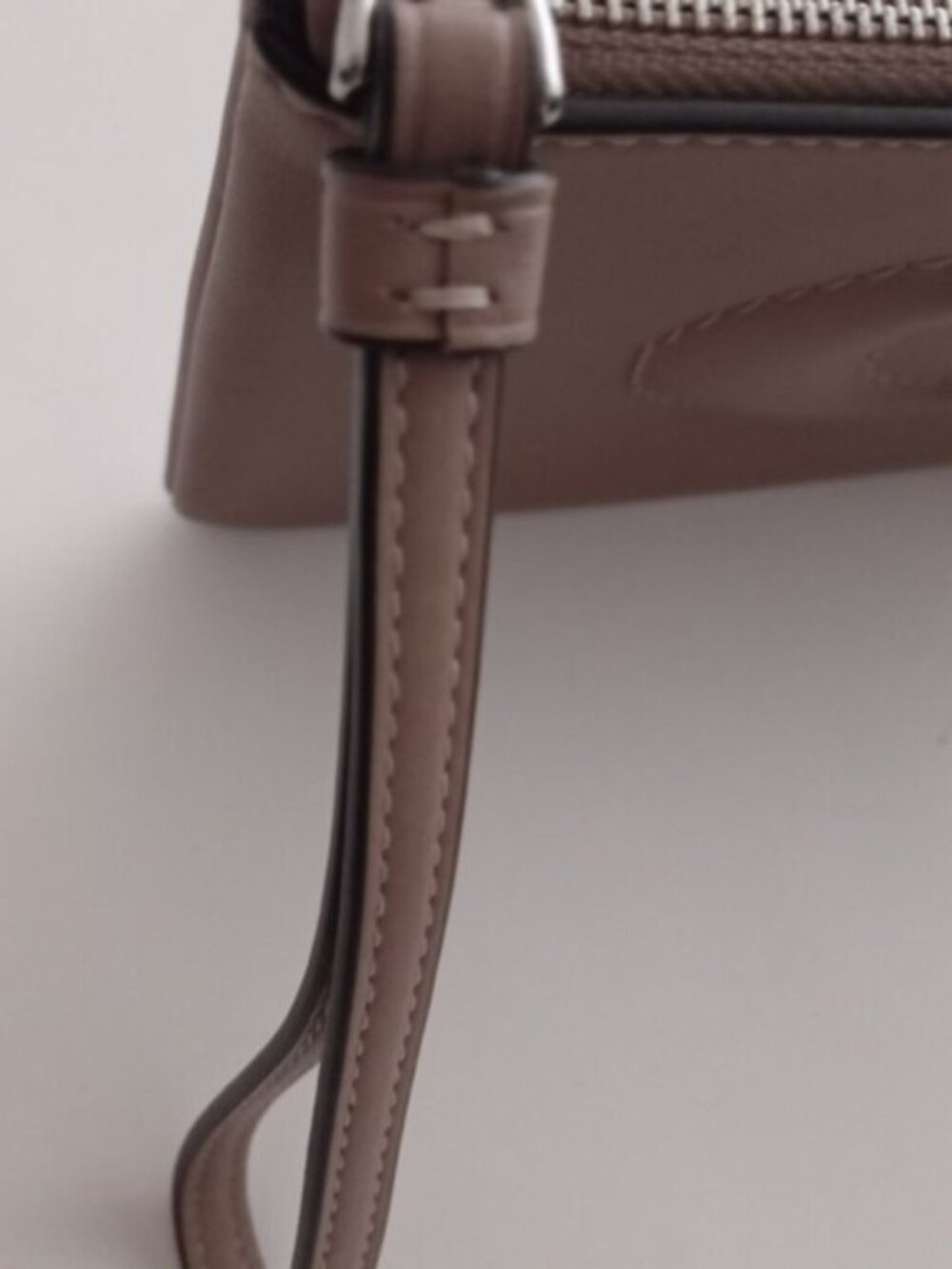 Coach Large Signature C Beige Corner Zip Wristlet Wallet Clutch - Picture 9 of 12